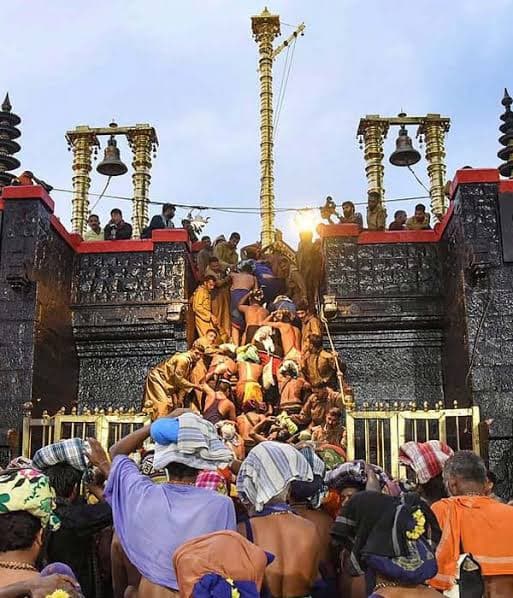 Pilgrims at the Sabarimala Ayyappa temple during the Mandala–Makaravilakku season